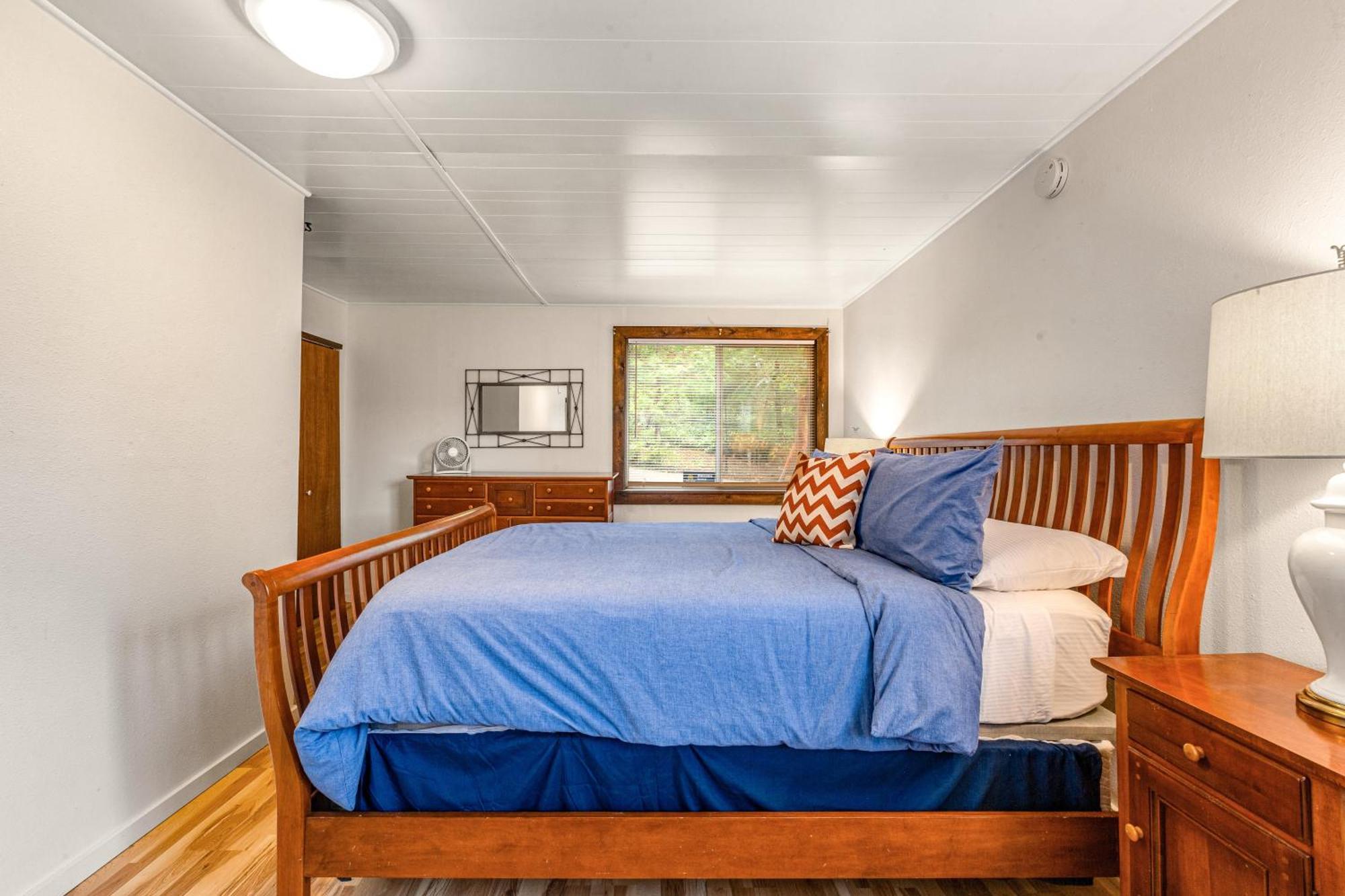 Seabeck Cottage On Hood Canal Екстериор снимка